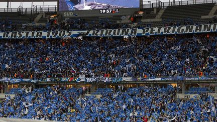 &nbsp; (Les supporteurs de Bastia dans leur tribune lors d'un match de Coupe de la Ligue. Photo d'illustration © Maxppp)