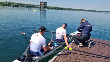 La bassin olympique de Vaires-sur-Marne, à l’est de Paris. L'aviron marie technique et performance physique. (OLIVIER EMOND / RADIO FRANCE / FRANCEINFO)