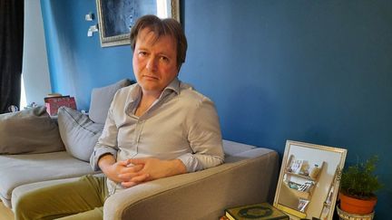 Richard Ratcliffe, mari de&nbsp;Nazanin Zaghari Ratcliffe détenue en Iran, chez lui à Hampstead, au nord de Londres, en mars 2021. (RICHARD PLACE / RADIO FRANCE)