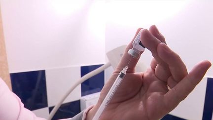 Vaccin contre le Covid-19 : vers une réduction du délai entre la dernière dose et le rappel ?