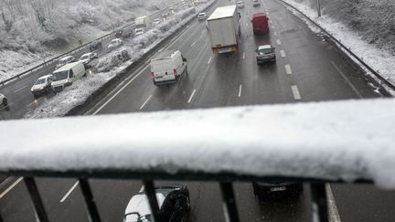 Neige : des centaines de camions à l'arrêt