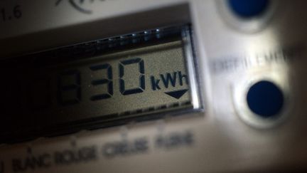 Un compteur d'électricité, à Rennes, en Ille-et-Vilaine. (DAMIEN MEYER / AFP)