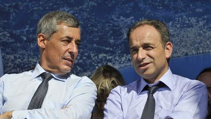 Henri Guaino (G), d&eacute;put&eacute; des Yvelines et Jean-Fran&ccedil;ois Cop&eacute;, patron de l'UMP, au meeting annuel du parti &agrave; Nice, le 11 septembre 2011. (BEBERT BRUNO/SIPA)