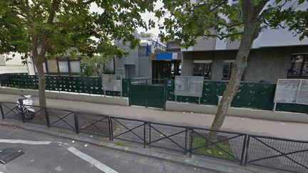 L'&eacute;cole primaire Ancienne-Mairie, &agrave; Boulogne-Billancourt (Hauts-de-Seine), o&ugrave; trois parents ont refus&eacute; de d&eacute;poser leurs enfants en raison de la pr&eacute;sence d'une fatrie revenue de Guin&eacute;e, selon "Le Parisien", lundi 6 octobre 2014. (GOOGLE STREET VIEW)