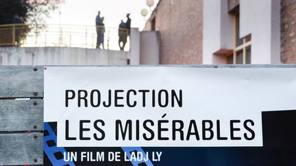 Une projection du film "Les misérables" organisée à Montfermeil (Seine-Saint-Denis) le 10 octobre 2019 (JOEL SAGET / AFP)