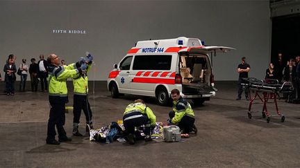 Une scène d'accident du spectacle "Le Metope del Partenone" de Castellucci à La Villette.
 (http://lavillette.com/)