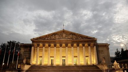  (Rectifier le budget par décret pour éviter le débat avec les frondeurs à l'Assemblée © maxPPP)