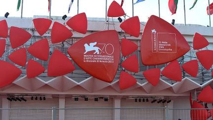 La façade du palais des Festivals pour la 70e Mostra de Venise
 (GABRIEL BOUYS / AFP)