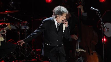 Bob Dylan donne un concert, le 12 janvier 2012 &agrave; Los Angeles (Californie). (MARIO ANZUONI / REUTERS)