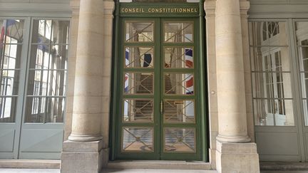 La façade du Conseil constitutionnel à Paris (JULIEN PASQUALINI / FRANCEINFO / RADIO FRANCE)