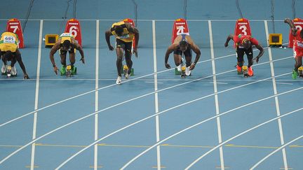 Le faux d&eacute;part d'Usain Bolt lors des championnats du monde d'athl&eacute;tisme (finale du 100m), le 28 ao&ucirc;t 2011 &agrave; Daegu (Cor&eacute;e du Sud). (ANTONIN THUILLIER / AFP)