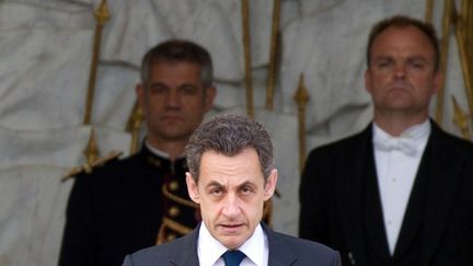 Nicolas Sarkozy sur le perron de l'Elys&eacute;e, le 7 mai 2012.&nbsp; (BERTRAND LANGLOIS / AFP)