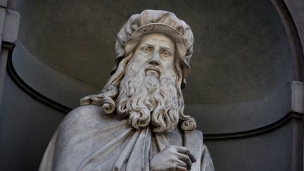 Statue représentant Léonard de Vinci en façade de la Galerie Uffizi à Florence (MANUEL COHEN / MANUEL COHEN)