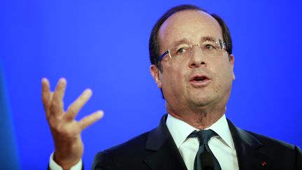 Fran&ccedil;ois Hollande, le 3 septembre 2012, &agrave; Trappes (Yvelines). (THIBAULT CAMUS / POOL)