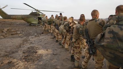 Des soldats fran&ccedil;ais dans le massif des Ifoghas (Mali), le 17 mars 2013. (KENZO TRIBOUILLARD / AFP)