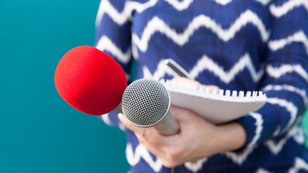 La promo 2020 des jeunes journalistes, victime de la crise sanitaire. Illustration (MIHAJLO MARICIC / EYEEM / GETTY IMAGES)