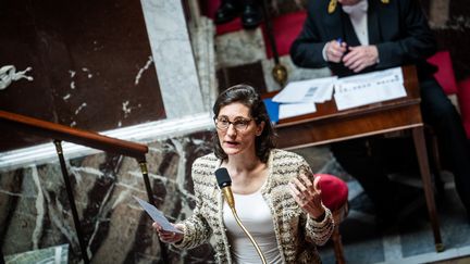 La ministre des Sports, Amélie Oudéa-Castéra, le 27 juin 2023 à l'Assemblée nationale, à Paris. (XOSE BOUZAS / HANS LUCAS / AFP)