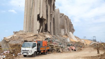 Les silos à grain du port de Beyrouth, éventrés par les explosions. (NATHANAËL CHARBONNIER / ESP - REDA INTERNATIONALE)