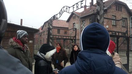  (Portail d'entrée du camp d'Auschwitz © RF / Jérôme Jadot)