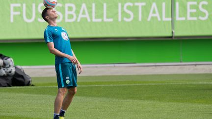 Mario Gomez à l'entraînement avec Wolfsburg. (JULIAN STRATENSCHULTE / DPA)