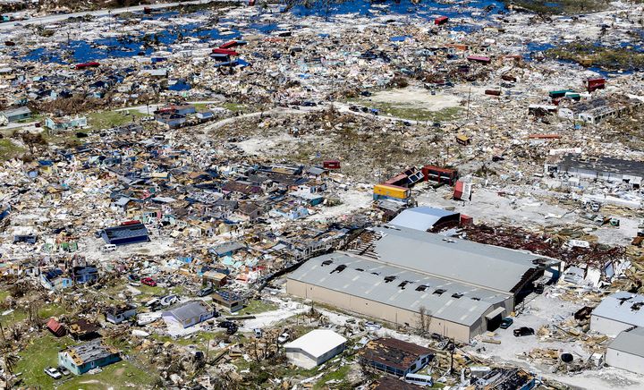 Une vue aérienne de Marsh Harbor (Bahamas) après le passage de l'ouragan Dorian, le 5 septembre 2019. (JOSE JIMENEZ / GETTY IMAGES SOUTH AMERICA)