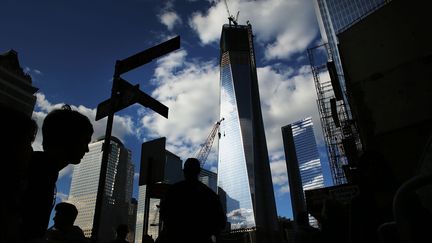 La "Freedom tower" en construction, le 10 septembre 2012 &agrave; New York (Etats-Unis), le plus hauts des quatre gratte-ciels du nouveau World Trade Center. (SPENCER PLATT / GETTY IMAGES / AFP)