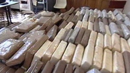 La saisie de cocaïne de 800 kilos aux Antilles du 08/08/2007 (France 3)