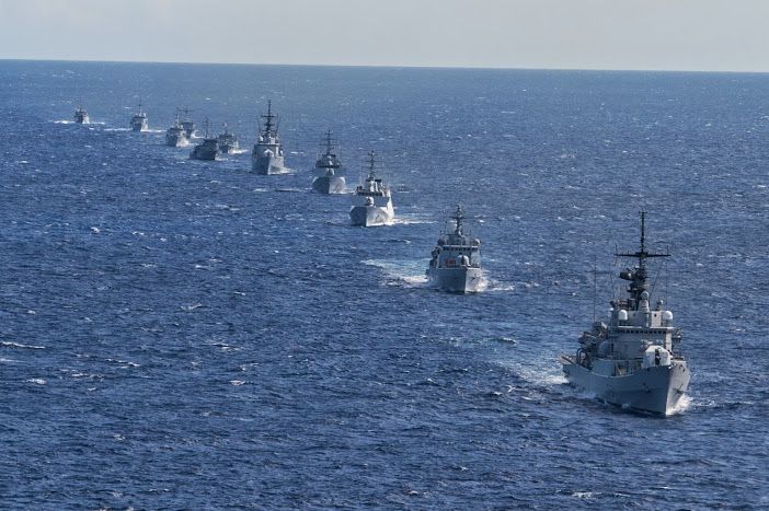 &nbsp; (Bâtiments de l'Otan lors d'un exercice © Otan)