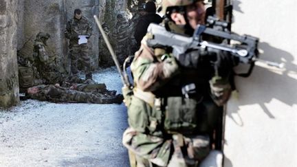 Le 1er régiment de chasseurs parachutistes se prépare a aller en Afghanistan l'année prochaine - 15/12/10 (AFP Pascal Pavani)