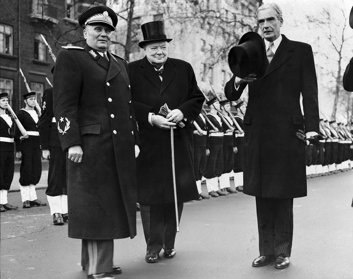 Churchill et Tito le 16 mars 1953 à Londres
 (Keystone-France / Getty Images)