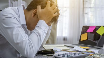 La crise sanitaire a fait plonger de nombreux ménages dans la précarité. Il est possible de déposer un dossier de surendettement à la Banque de France. Photo d'illustration (GETTY IMAGES / MOMENT RF)