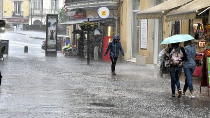 Le centre-ville de Sète (Hérault) sous une pluie battante, le 11 juin 2018. (MAXPPP)