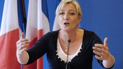 Marine Le Pen lors de la conférence de presse qui s'est tenue à Nanterre mardi 19 juin (BERTRAND GUAY / AFP)