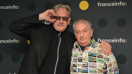 Benoît Delépine et Jules-Édouard Moustic dans le studio de franceinfo le 13 avril 2018. (RADIO FRANCE / JEAN-CHRISTOPHE BOURDILLAT)