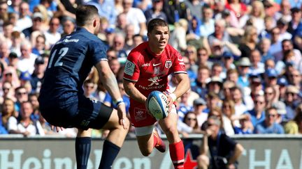 Antoine Dupont lors du dernier match de Toulouse contre le Leinster, à Dublin, le 21 avril 2019. (PAUL FAITH / AFP)