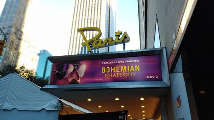 Le cinéma "The Paris Theatre" à New York le 30 octobre 2018 lors de la première de sortie de "Bohemian Rhapsody". (DAVE KOTINSKY / FILMMAGIC)