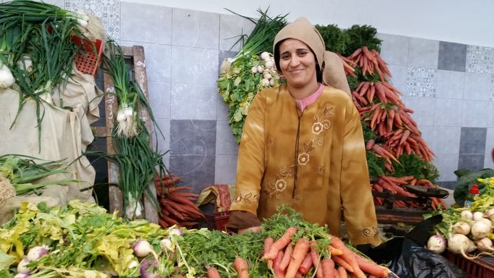 Hannen, vendeuse de légumes au marché du Kram. (ISABELLE LABEYRIE / RADIO FRANCE)