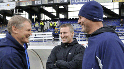 Joe Schmidt (à g.) en discussion avec Vern Cotter le manager de Clermont (à d.)