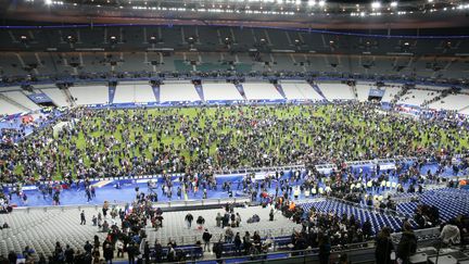 Attentat au stade de France : des kamikazes dans l'Hexagone, une première