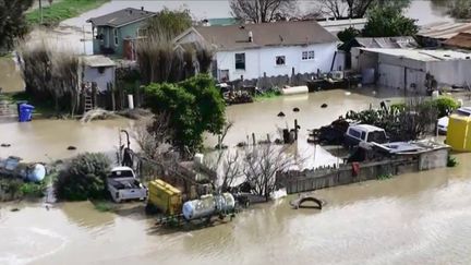 Météo : que sont les rivières atmosphériques qui ravagent la Californie ? (FRANCE 2)