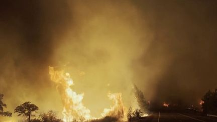 La vague de chaleur touche une partie des États-Unis.Un mégafeu, en cours en Californie, est en passe de devenir l’un des plus gros jamais enregistré dans cet État. Le Canada est également touché.