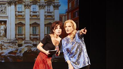 &nbsp; (Sylvie Vartan et Isabelle Mergault © Théâtre des Variétés)