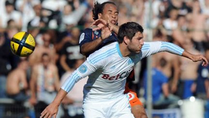 Le Marseillais André-Pierre Gignac au duel avec le Montpellierain Bocaly