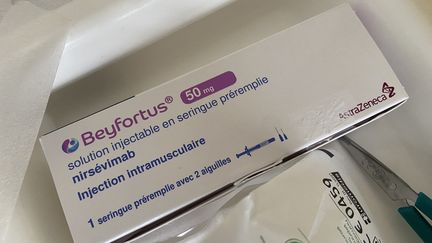 Le Beyfortus, traitement contre la bronchiolite des bébés, n'est déjà plus disponible en pharmacie pour les nourissons de moins de deux mois. (STEPHANE BARBEREAU / FRANCE BLEU NORD)