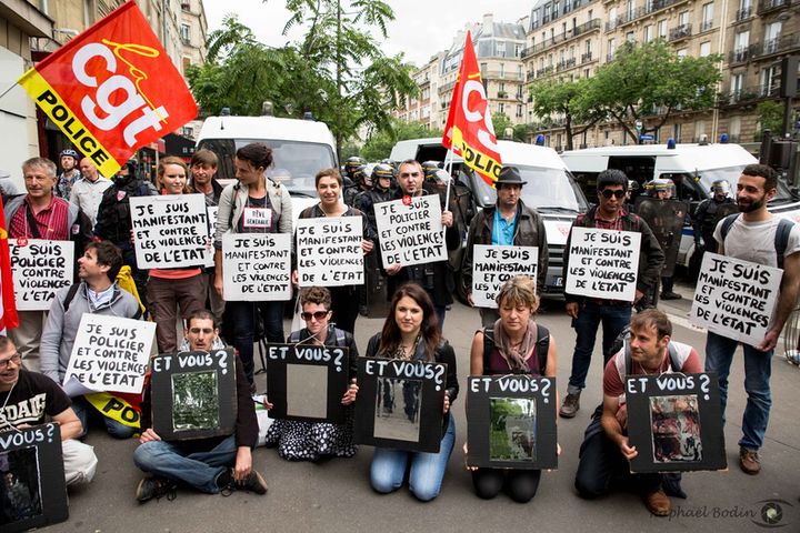 Rassemblement du collectif "Citoyens et policiers" à&nbsp;Paris, le 14 juin 2016. (RAPHAËL BODIN)