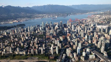 La ville portuaire de Vancouver est construite sur le delta du fleuve Fraser. Elle a &eacute;t&eacute; l'h&ocirc;te des Jeux olympiques d'hiver en 2010. (STEVE BELL / REX FEATUR / SIPA )