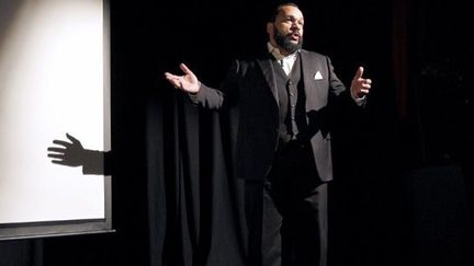 Dieudonné à l&#039;avant-première de son film &quot;L&#039;Antisémite&quot; à Paris, le 15 janvier 2012
 (Patrick Kovarik / AFP)