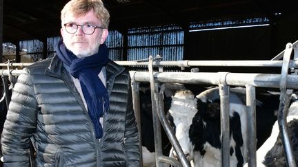 Le ministre de l'Agriculture, Marc Fesneau, dans une exploitation agricole, à Massay (Cher), le 20 janvier 2024. (PASCAL LACHENAUD / AFP)