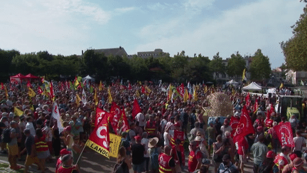 Procès des anti-bassines à Niort : des milliers de personnes dans la rue pour soutenir les neuf prévenus (FRANCE 2)