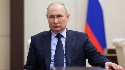 Le président russe, Vladimir Poutine, participe à une rencontre avec des responsables régionaux, le 31 octobre 2023, à Moscou (Russie). (GAVRIIL GRIGOROV / PRESIDENCE RUSSE / SIPA)